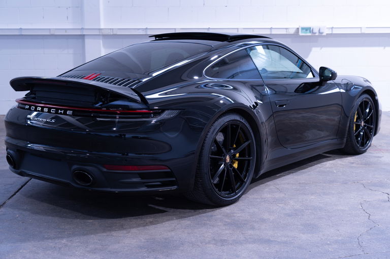 Porsche 992 Carrera 4S