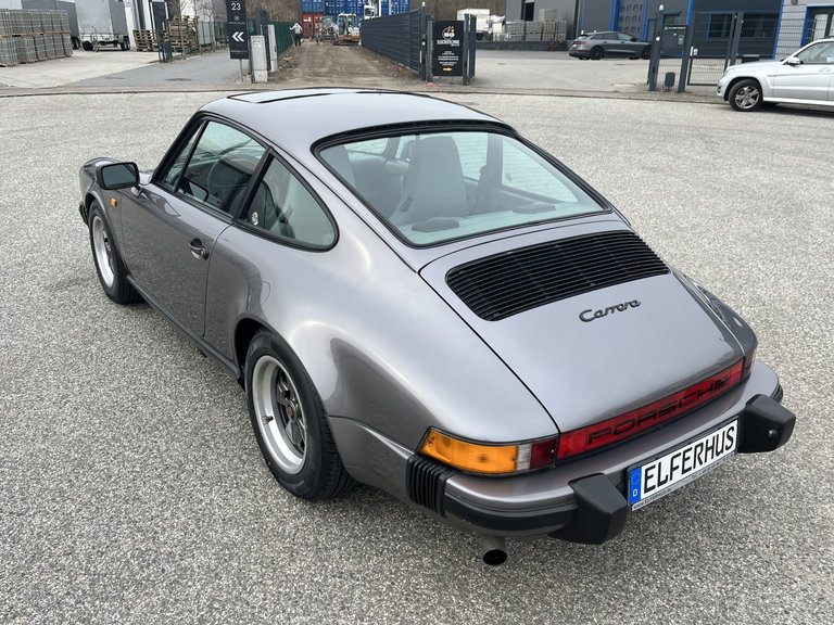 Porsche 911 Carrera 3.2