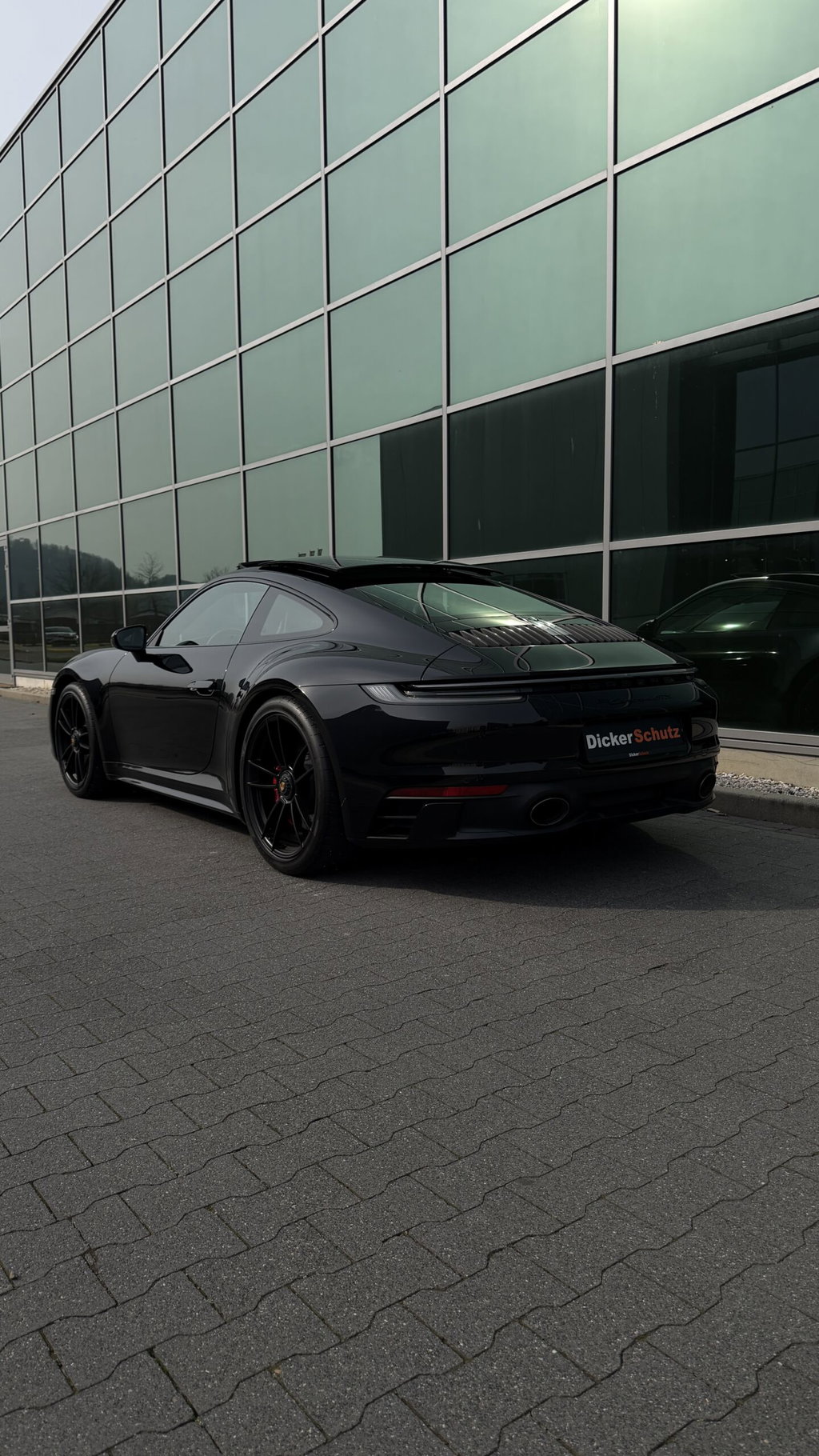 Porsche 992 Carrera 4 GTS