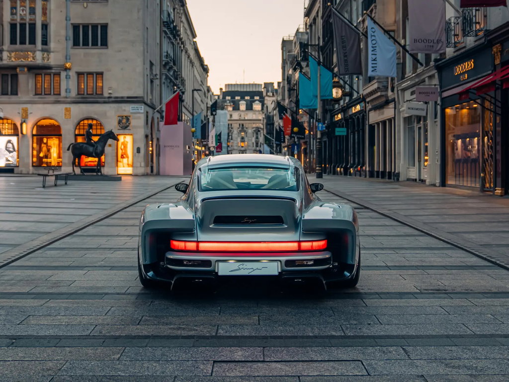 Porsche 911 Reimagined by Singer