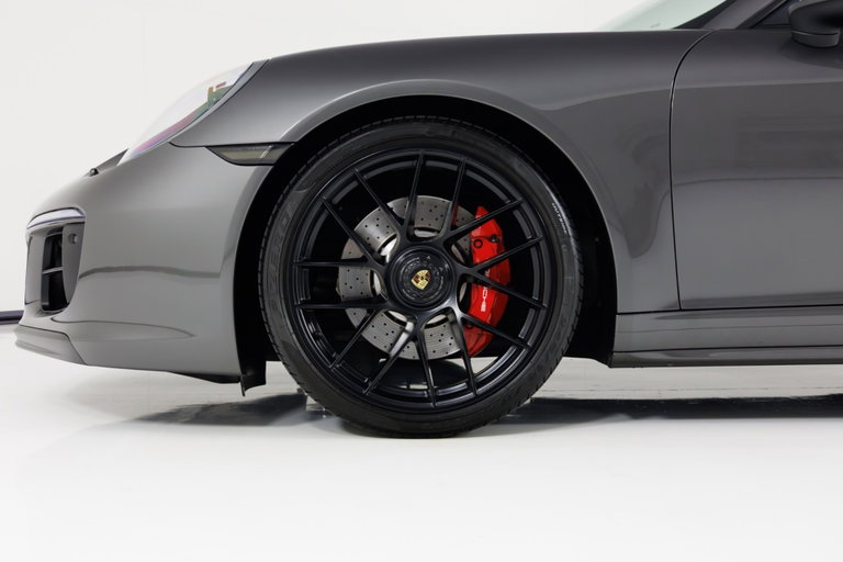 Porsche 991.2 Carrera GTS