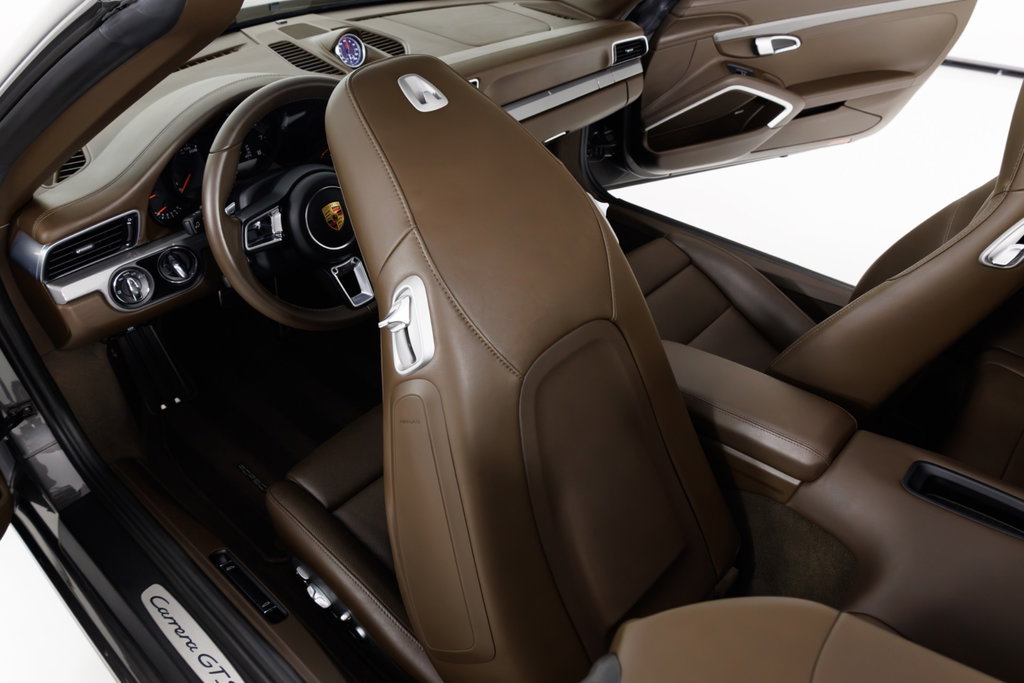 Porsche 991.2 Carrera GTS