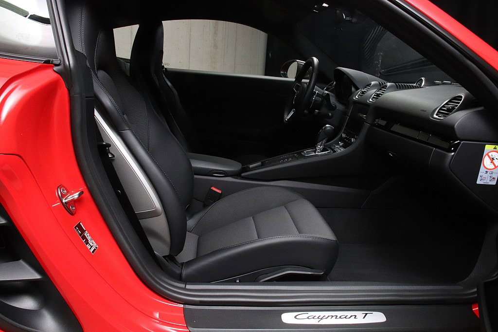 Porsche 718 Cayman T
