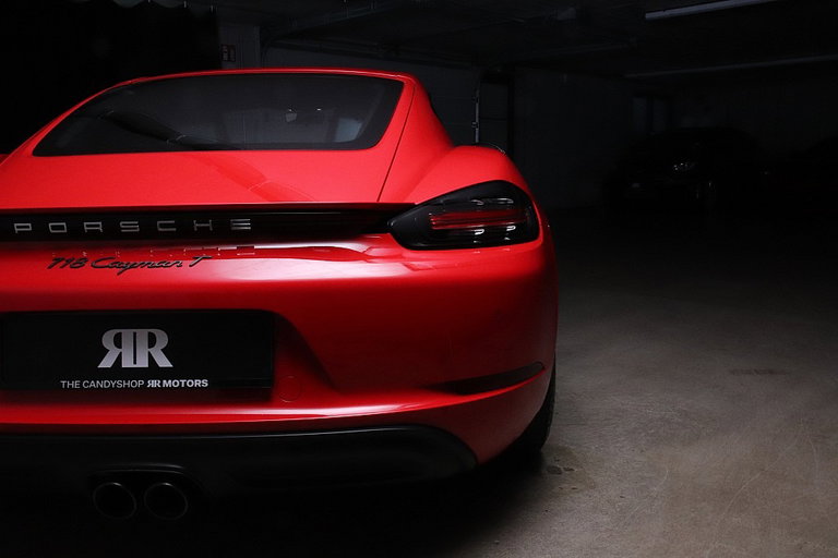Porsche 718 Cayman T