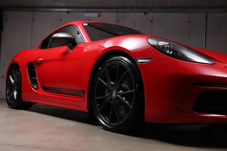 Porsche 718 Cayman T