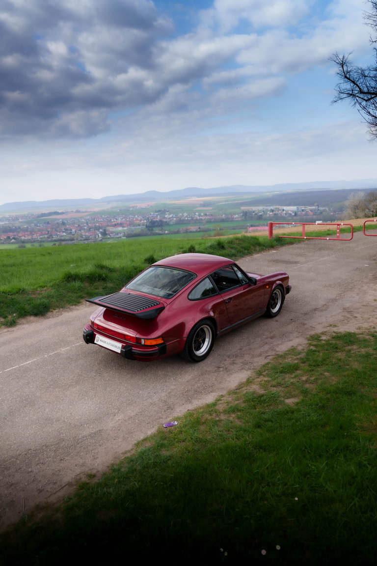 Porsche 911 Carrera 3.2