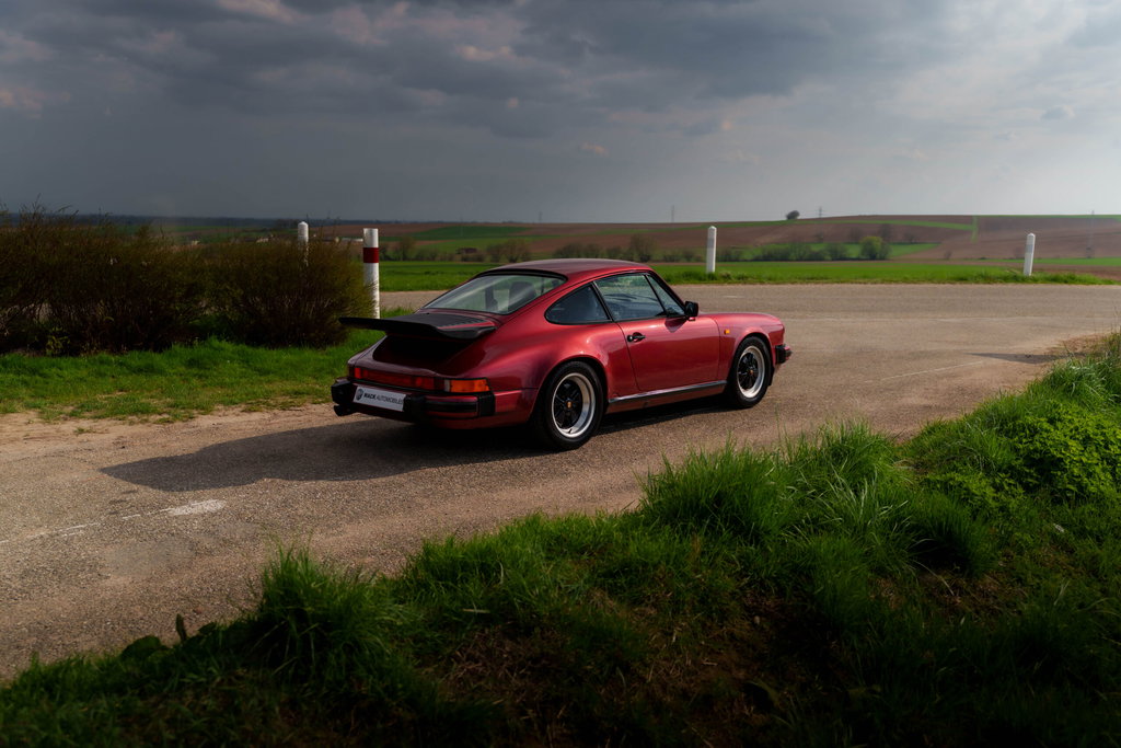 Porsche 911 Carrera 3.2