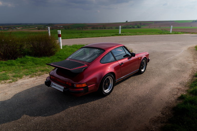 Porsche 911 Carrera 3.2