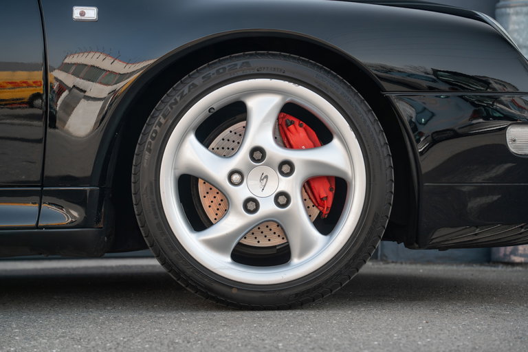 Porsche 993 Carrera 4S