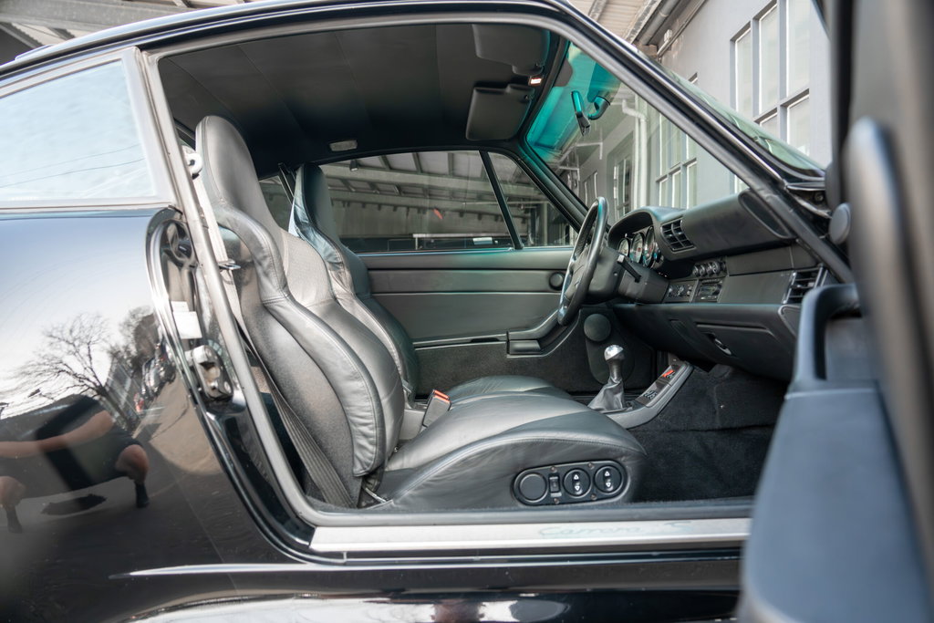 Porsche 993 Carrera 4S