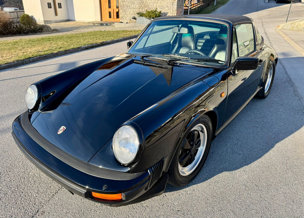 Porsche 911 Carrera 3.2