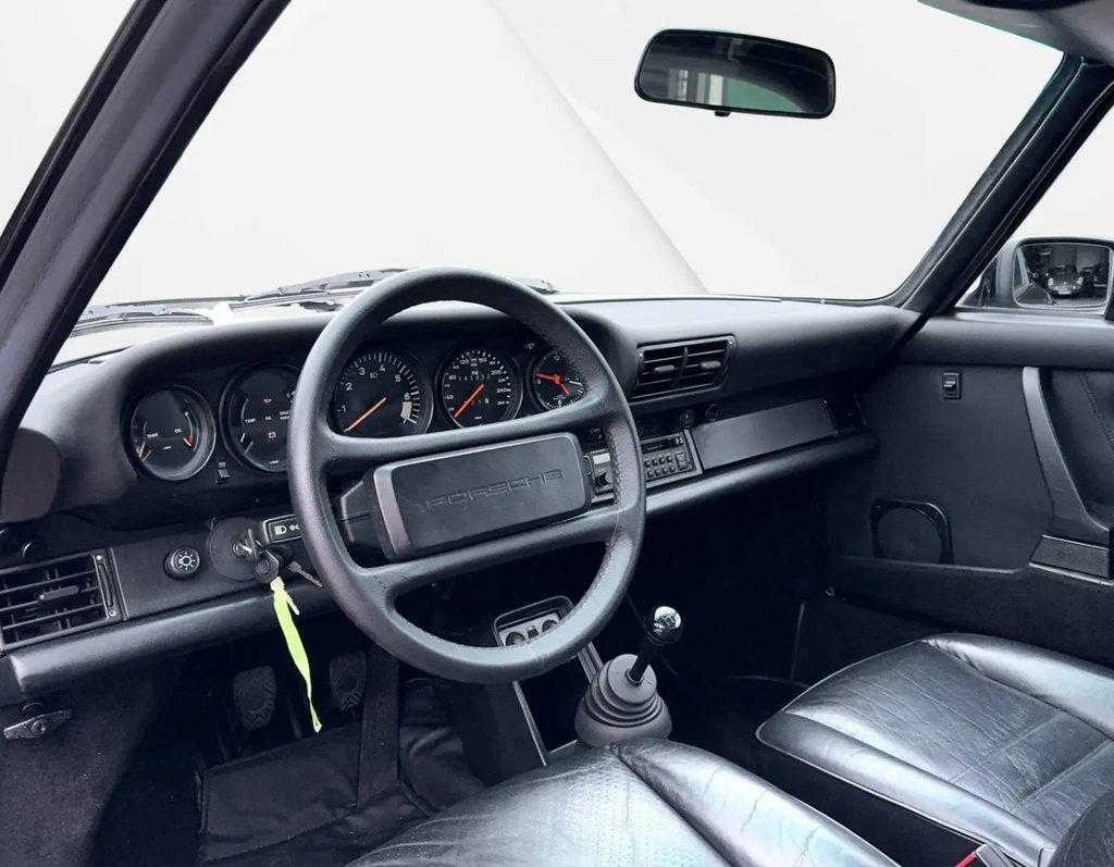 Porsche 911 Carrera 3.2