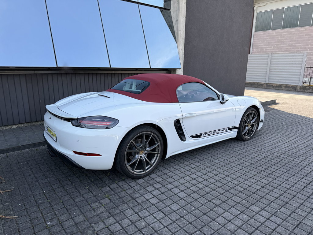 Porsche 718 Boxster