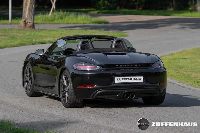 Porsche 718 Boxster T