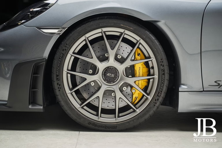 Porsche 718 Spyder RS