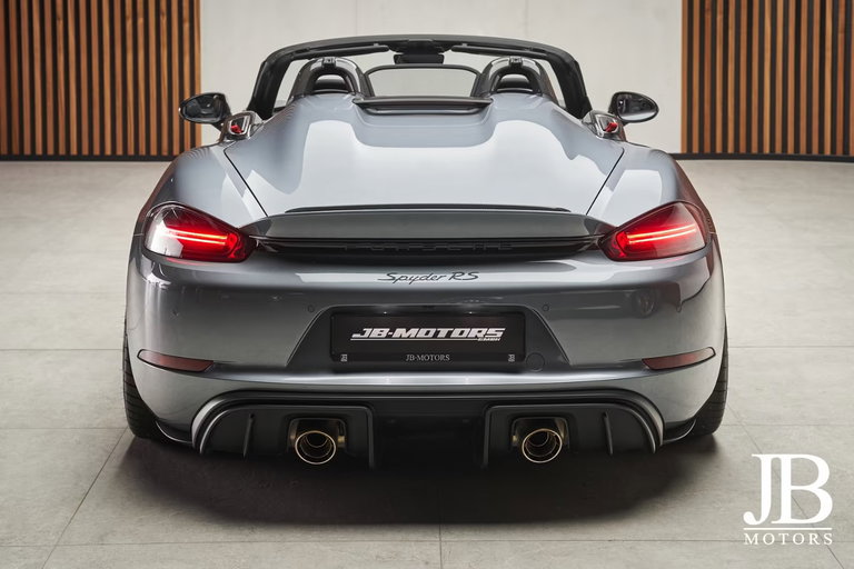 Porsche 718 Spyder RS