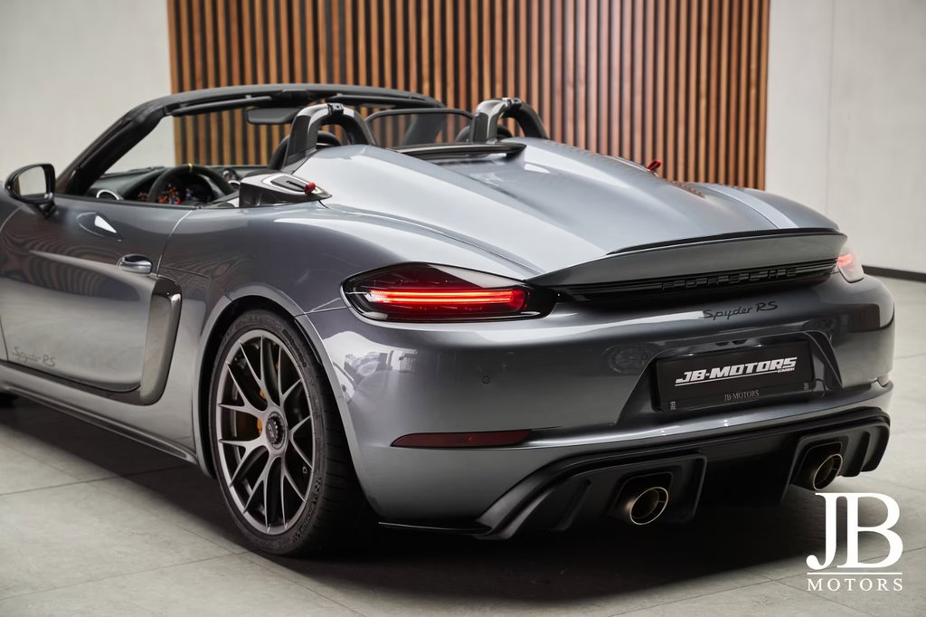 Porsche 718 Spyder RS