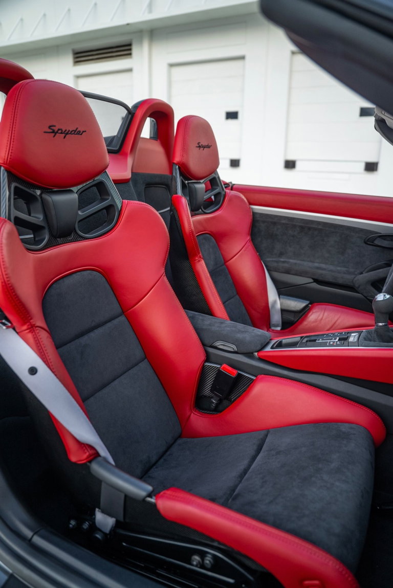 Porsche 981 Boxster Spyder