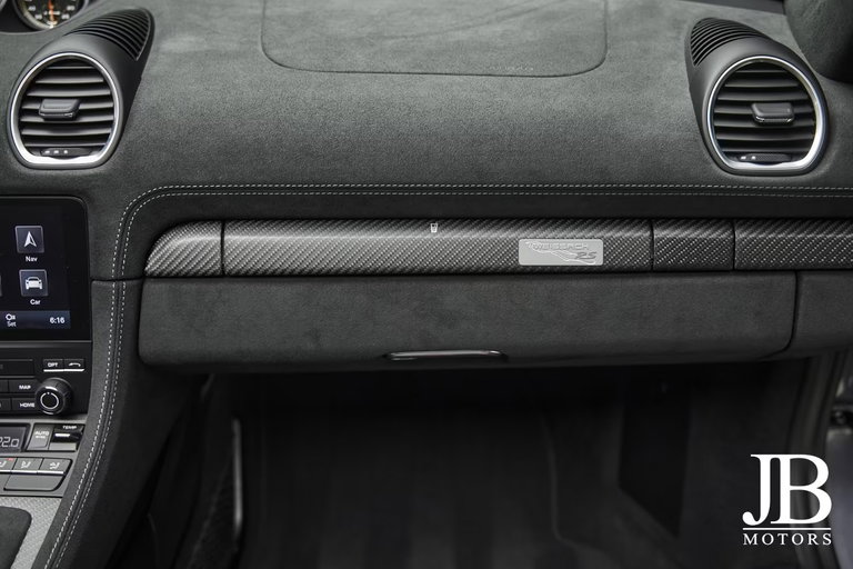 Porsche 718 Spyder RS