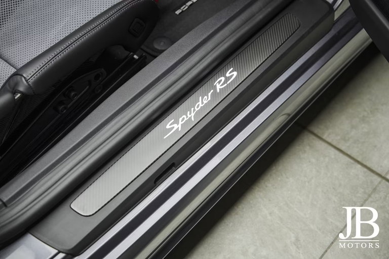 Porsche 718 Spyder RS