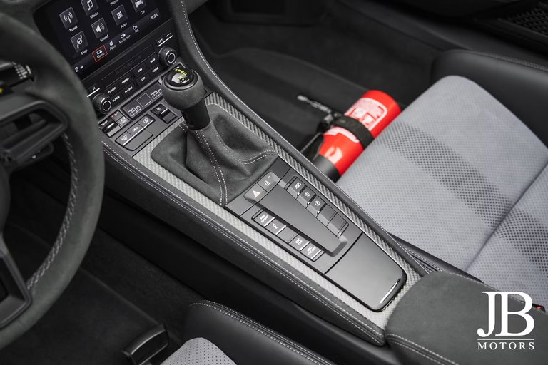 Porsche 718 Spyder RS