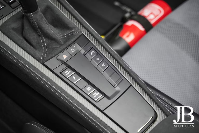 Porsche 718 Spyder RS