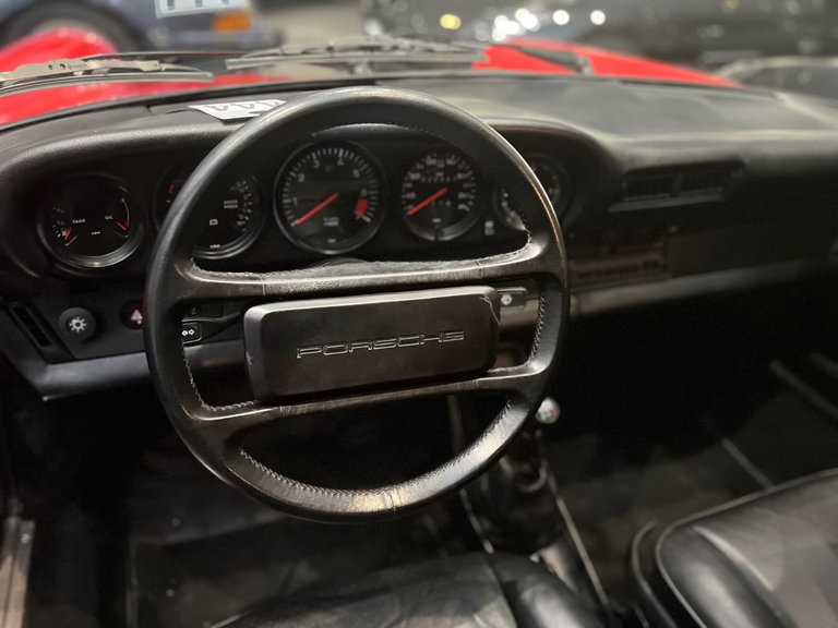 Porsche 911 Carrera 3.2