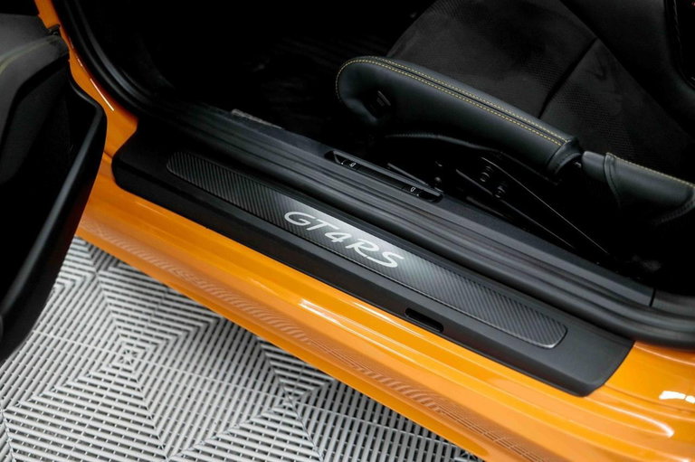 Porsche 718 Cayman GT4 RS