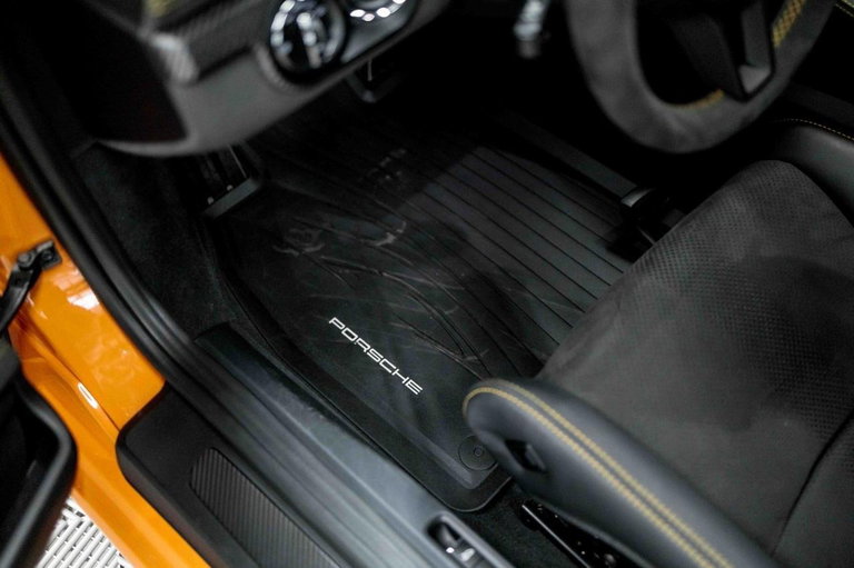 Porsche 718 Cayman GT4 RS