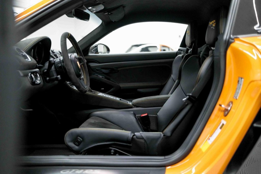 Porsche 718 Cayman GT4 RS