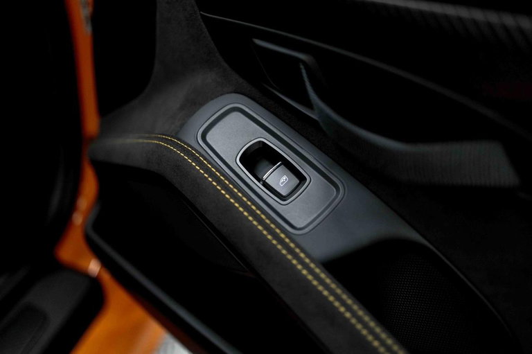Porsche 718 Cayman GT4 RS