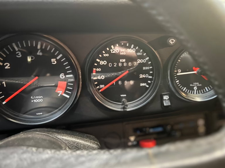 Porsche 911 Carrera 3.2