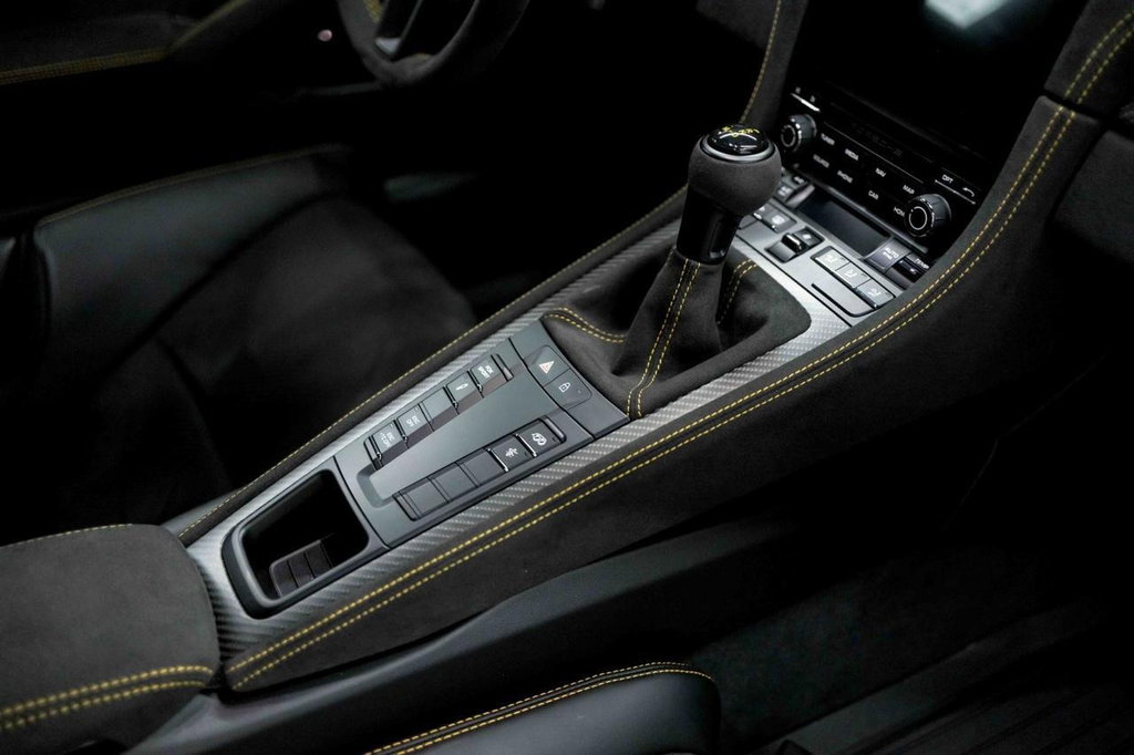 Porsche 718 Cayman GT4 RS