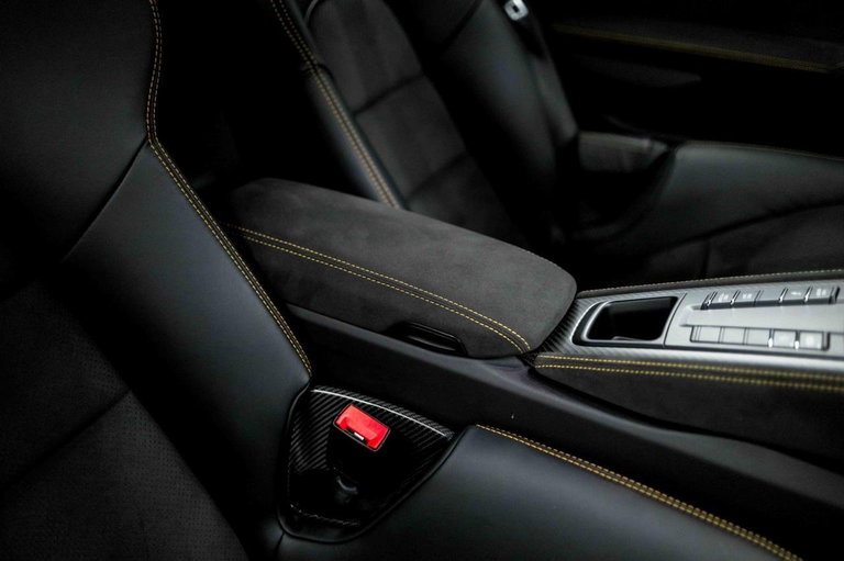 Porsche 718 Cayman GT4 RS