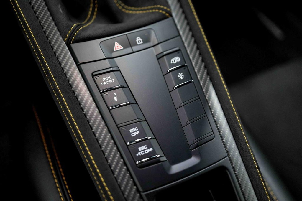 Porsche 718 Cayman GT4 RS