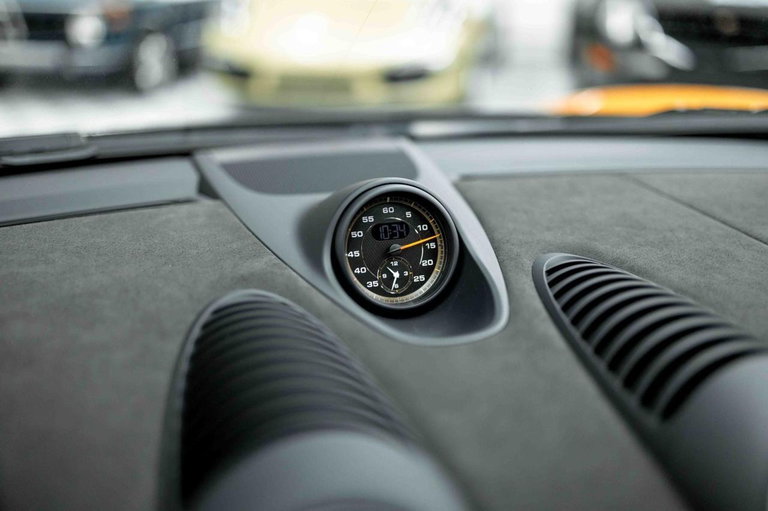 Porsche 718 Cayman GT4 RS