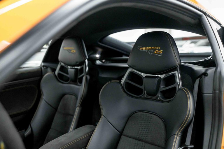 Porsche 718 Cayman GT4 RS