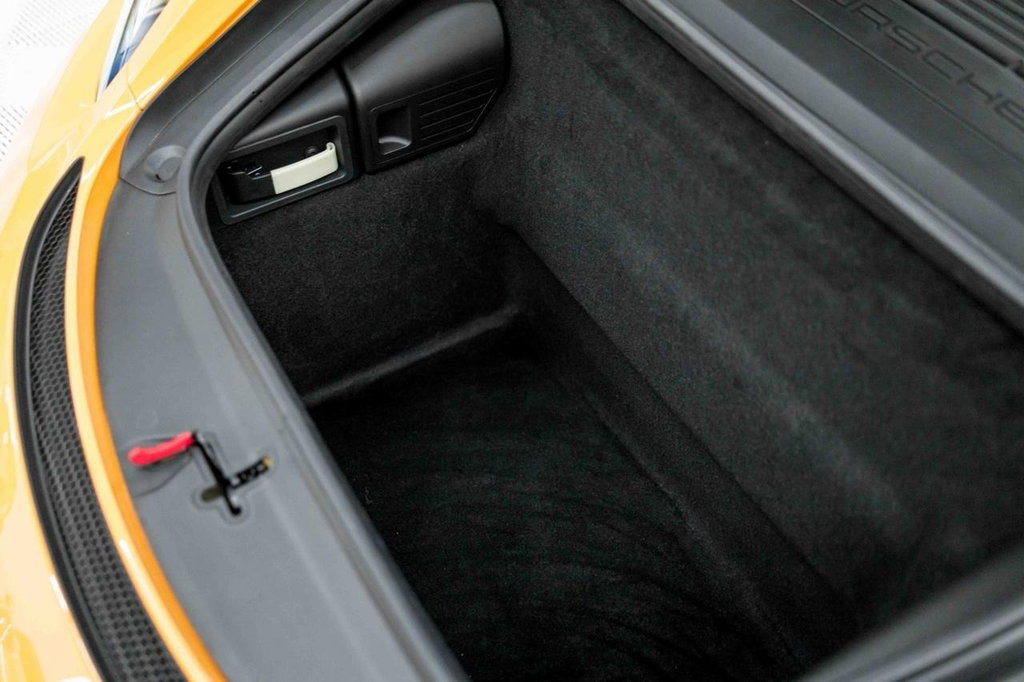 Porsche 718 Cayman GT4 RS