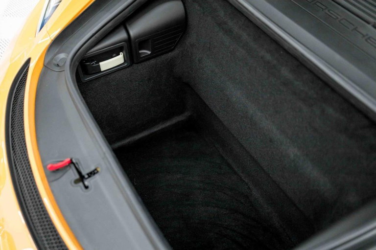 Porsche 718 Cayman GT4 RS