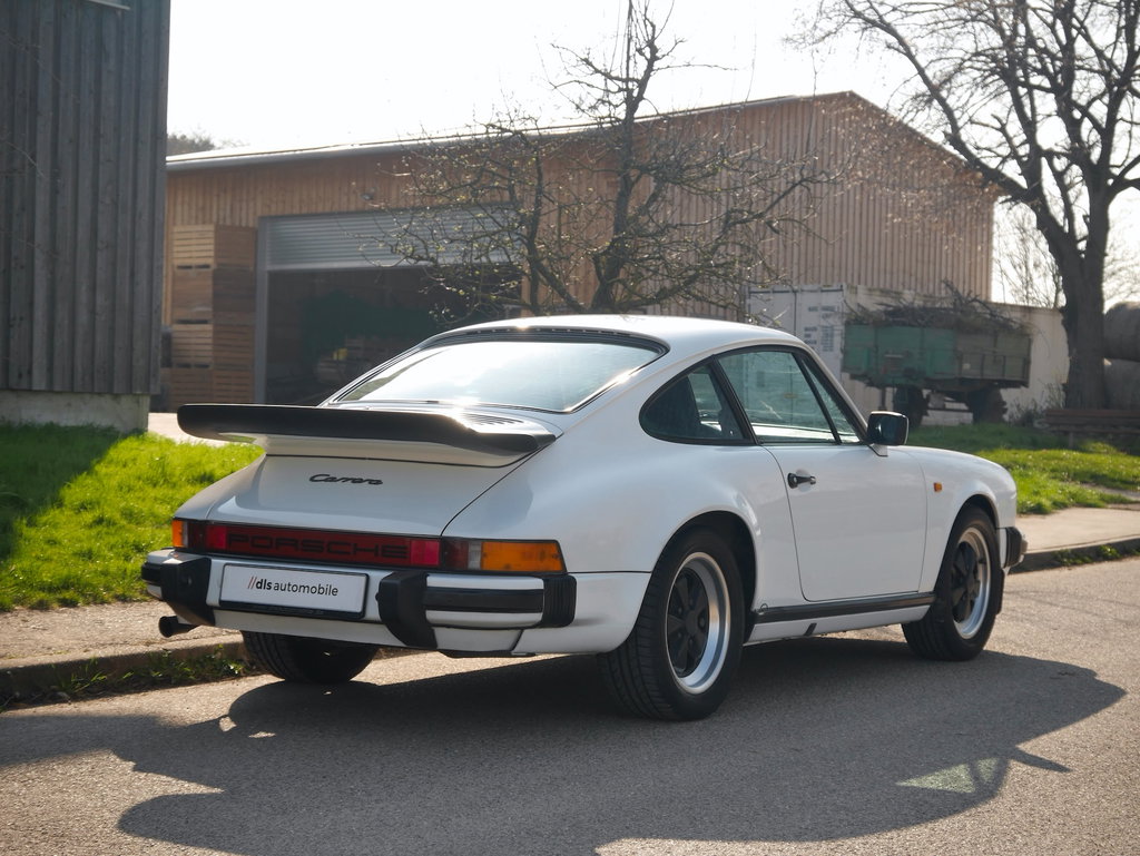 Porsche 911 Carrera 3.2