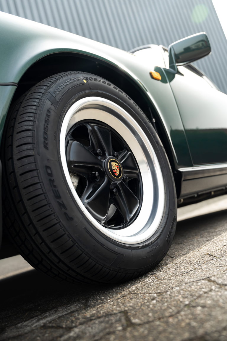 Porsche 911 Carrera 3.2