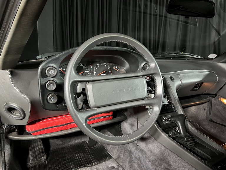 Porsche 928 S4