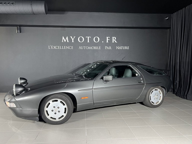 Porsche 928 S4