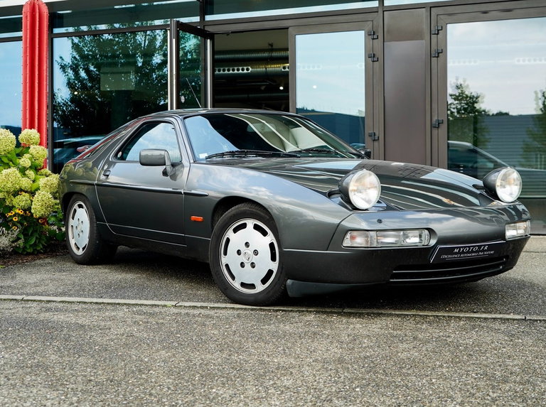 Porsche 928 S4