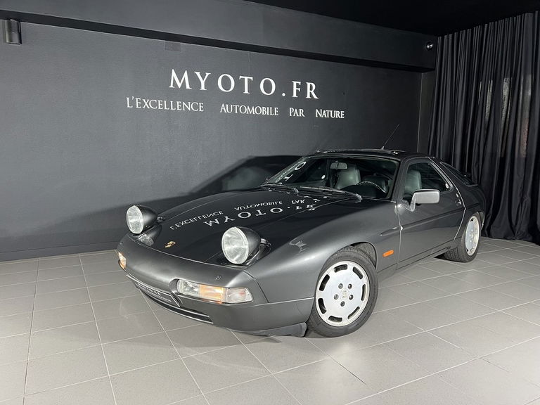 Porsche 928 S4