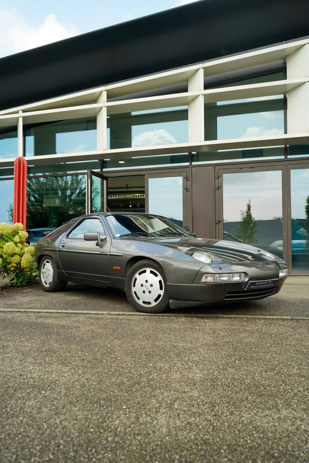 Porsche 928 S4