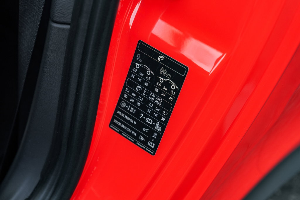 Porsche 991 Carrera GTS