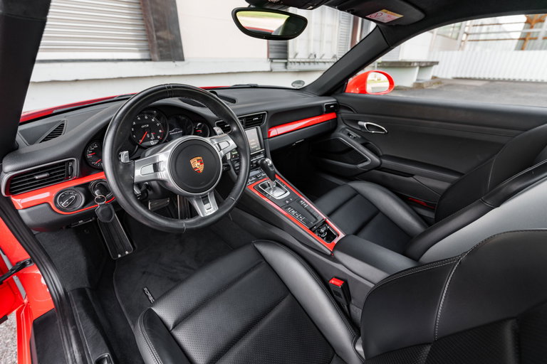 Porsche 991 Carrera GTS