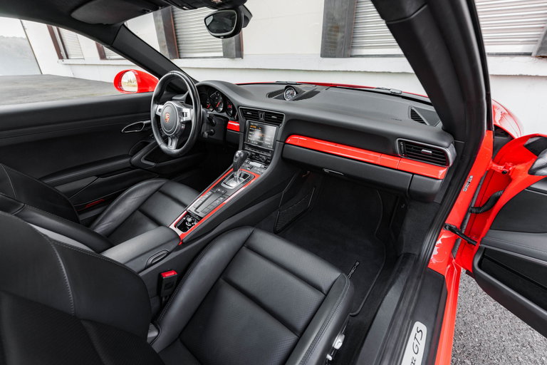 Porsche 991 Carrera GTS