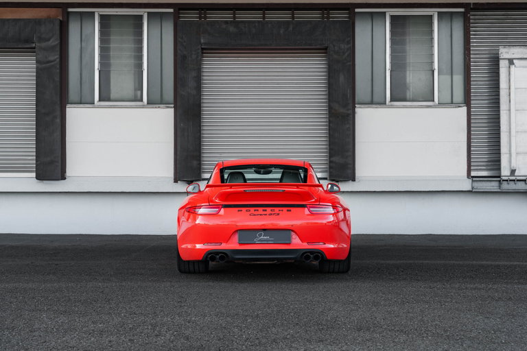 Porsche 991 Carrera GTS